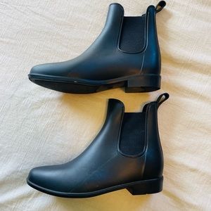 A New Day Black Ankle Rainboots